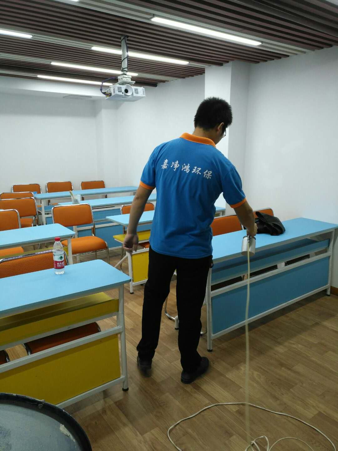 武漢市嘉凈鴻環(huán)?？萍加邢薰? style=