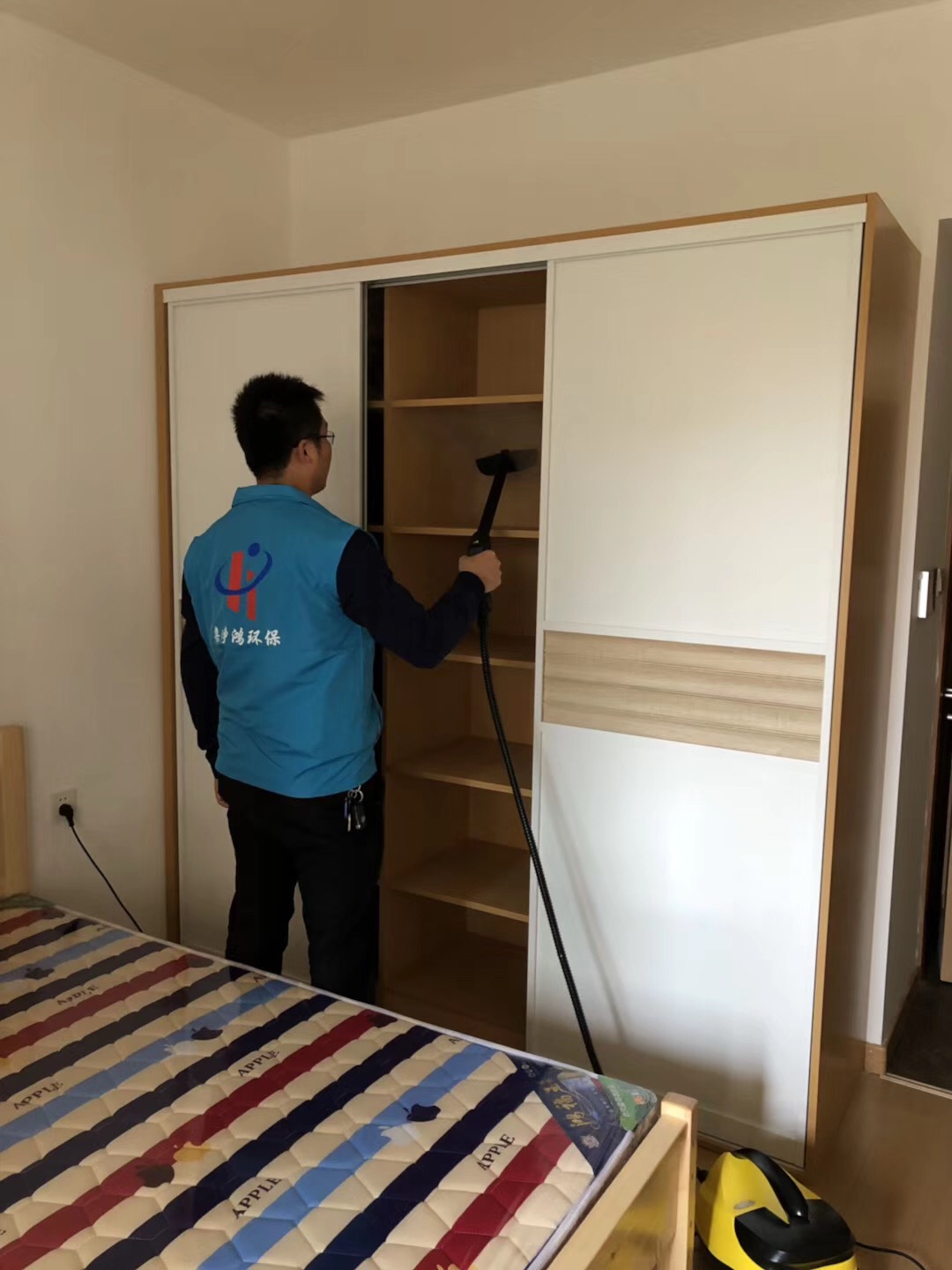 武漢市嘉凈鴻環(huán)?？萍加邢薰? style=