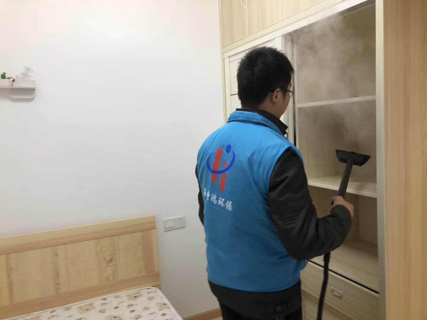 武漢市嘉凈鴻環(huán)?？萍加邢薰? style=