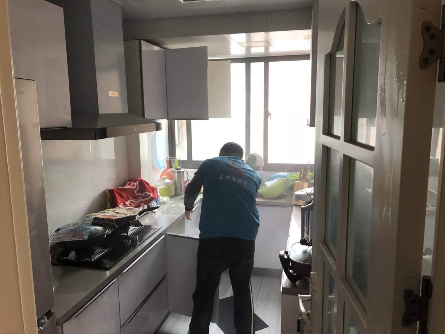 武漢市嘉凈鴻環(huán)?？萍加邢薰? style=