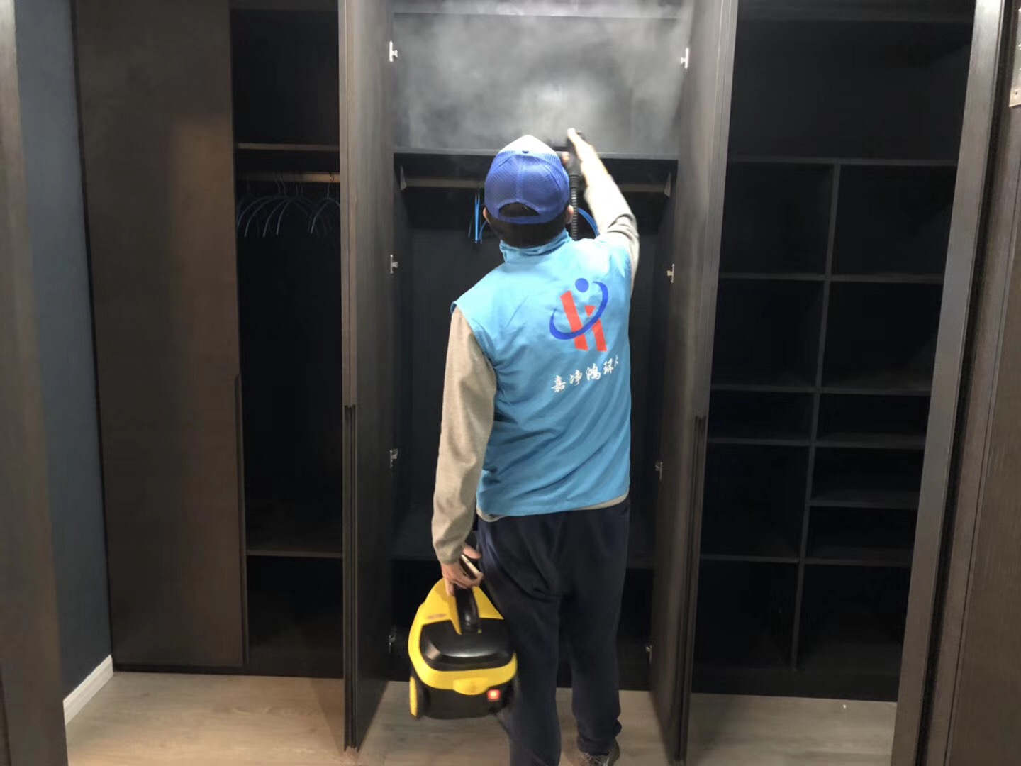 武漢市嘉凈鴻環(huán)?？萍加邢薰? style=