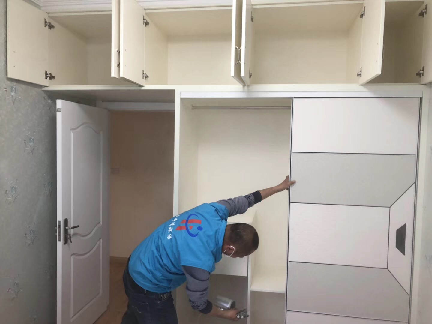 武漢市嘉凈鴻環(huán)?？萍加邢薰? style=