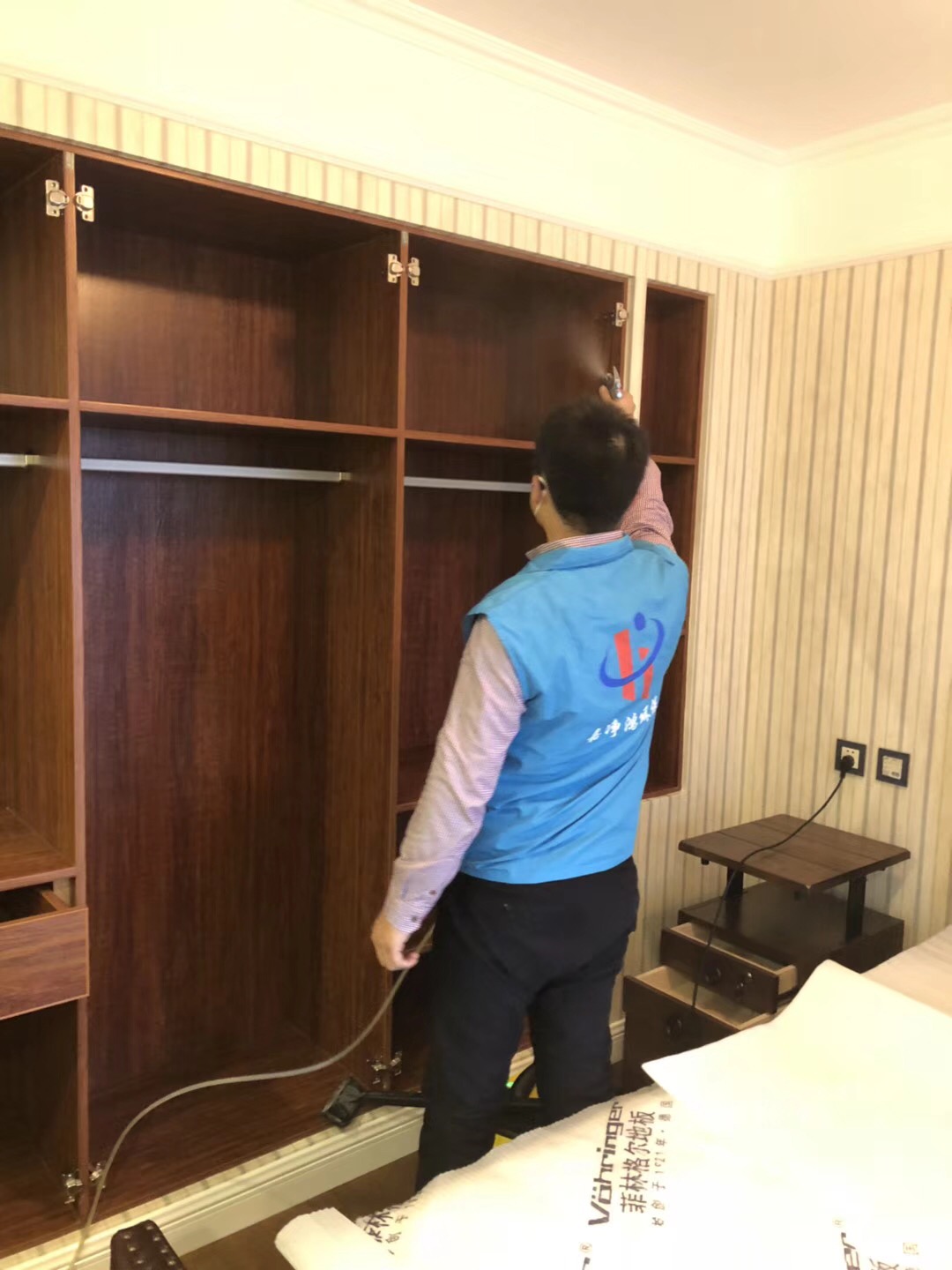 武漢市嘉凈鴻環(huán)?？萍加邢薰? style=