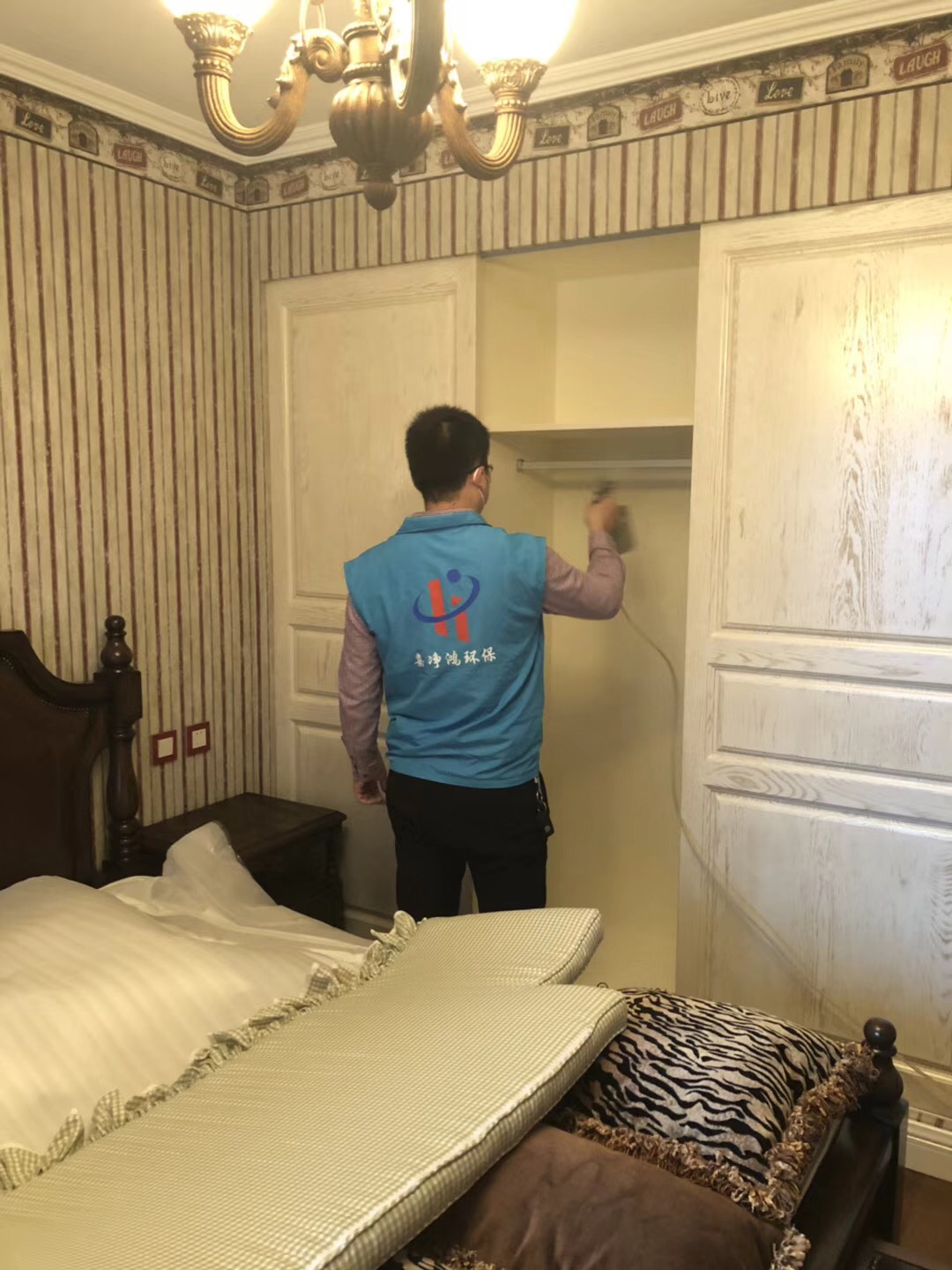 武漢市嘉凈鴻環(huán)?？萍加邢薰? style=