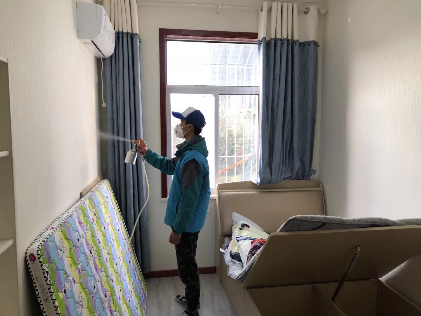 武漢市嘉凈鴻環(huán)?？萍加邢薰? style=