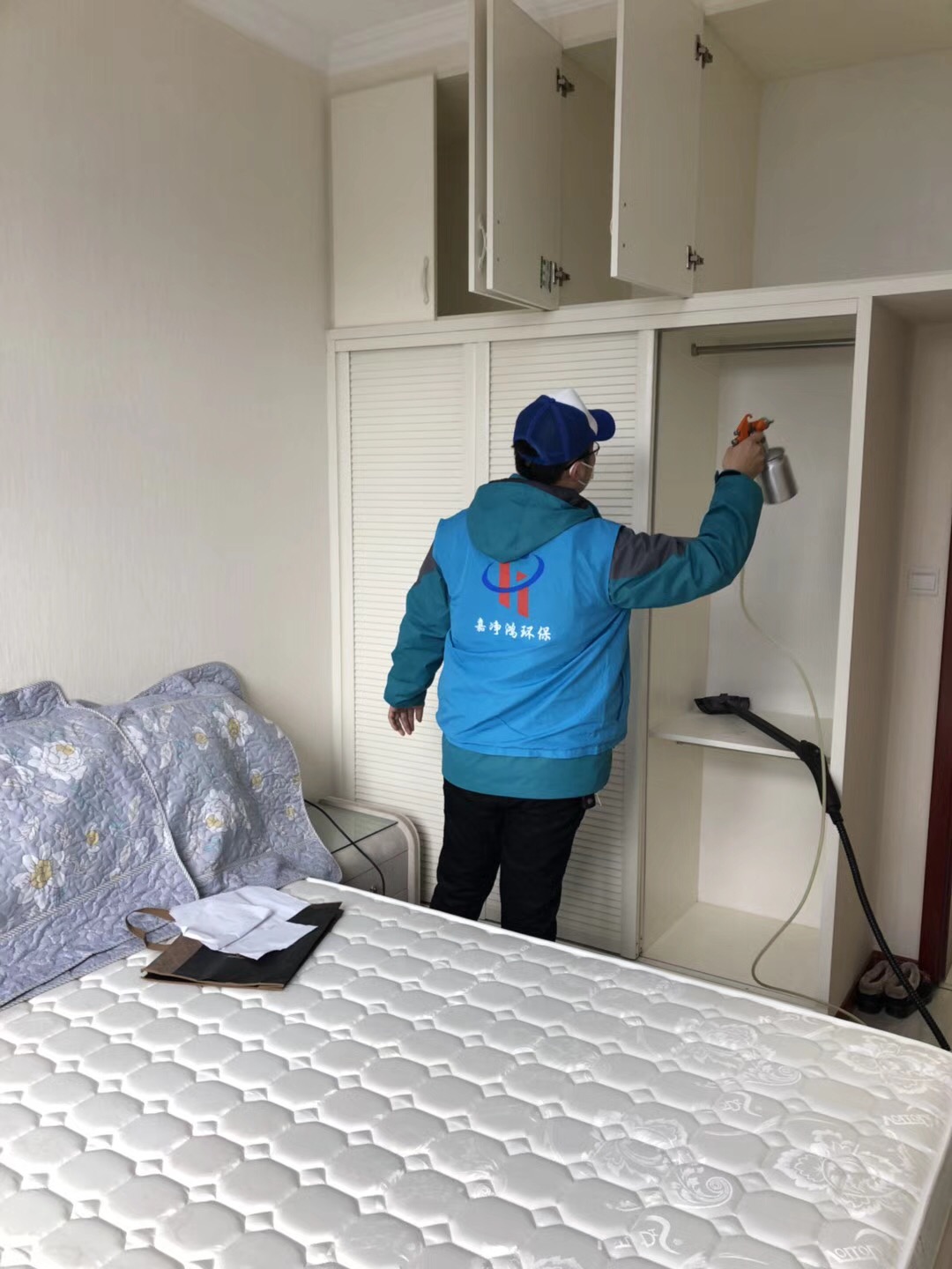 武漢市嘉凈鴻環(huán)?？萍加邢薰? style=