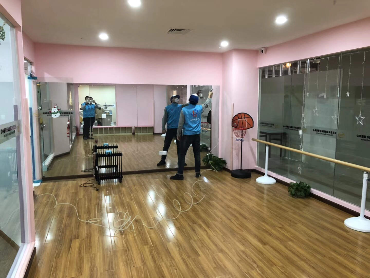 武漢市嘉凈鴻環(huán)?？萍加邢薰? style=