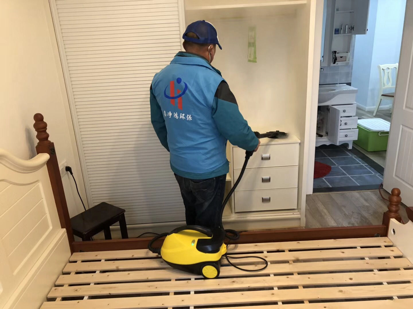 武漢市嘉凈鴻環(huán)?？萍加邢薰? style=