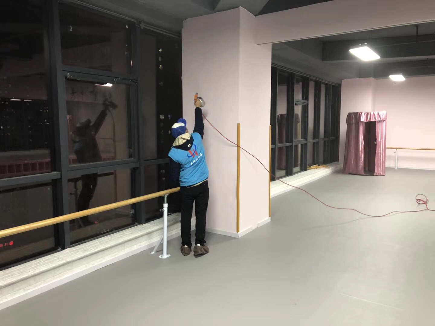 武漢市嘉凈鴻環(huán)?？萍加邢薰? style=