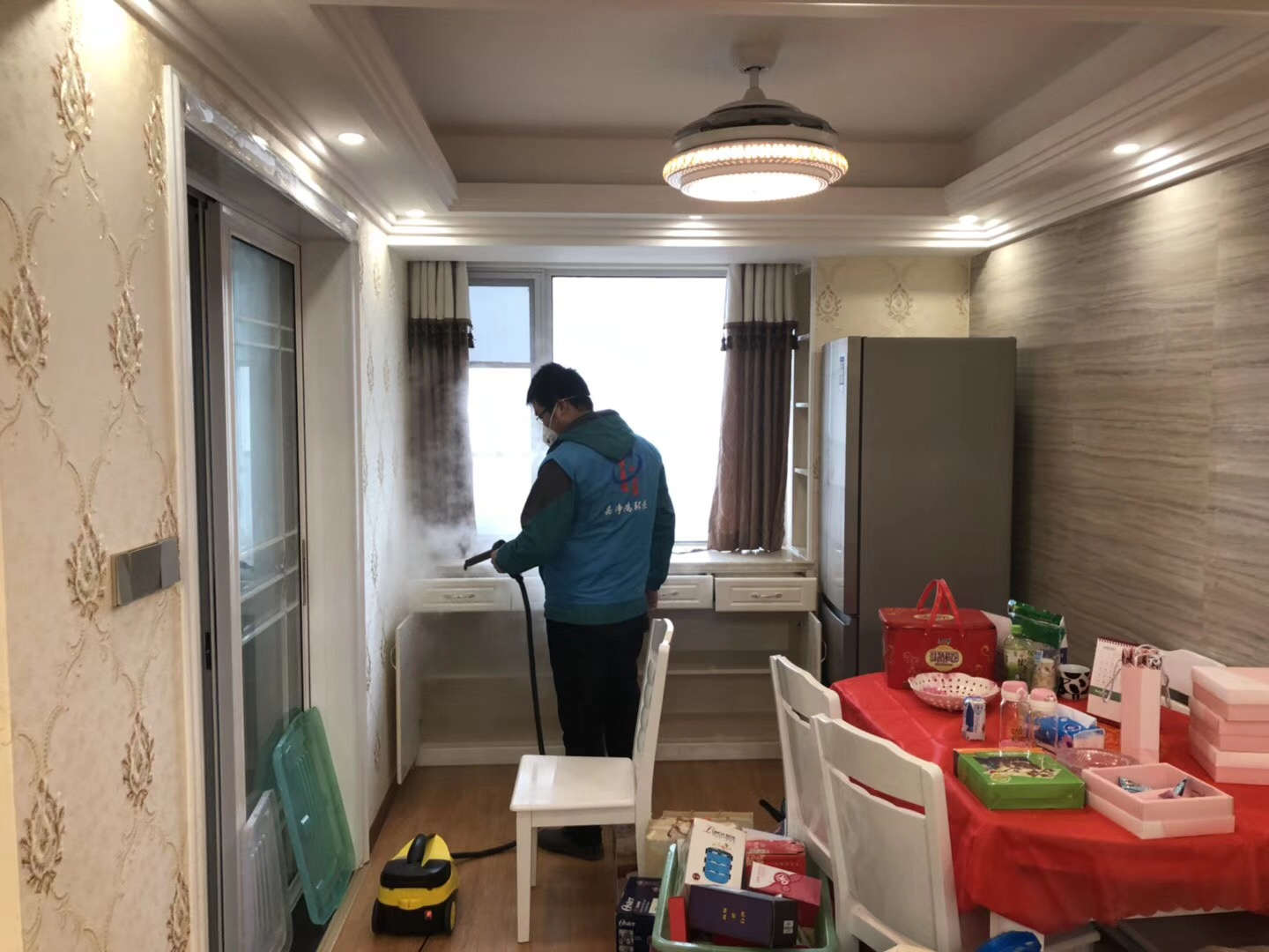 武漢市嘉凈鴻環(huán)?？萍加邢薰? style=