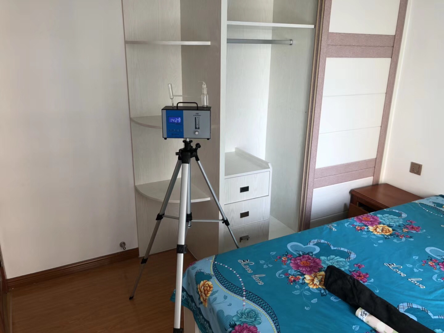 武漢市嘉凈鴻環(huán)?？萍加邢薰? style=