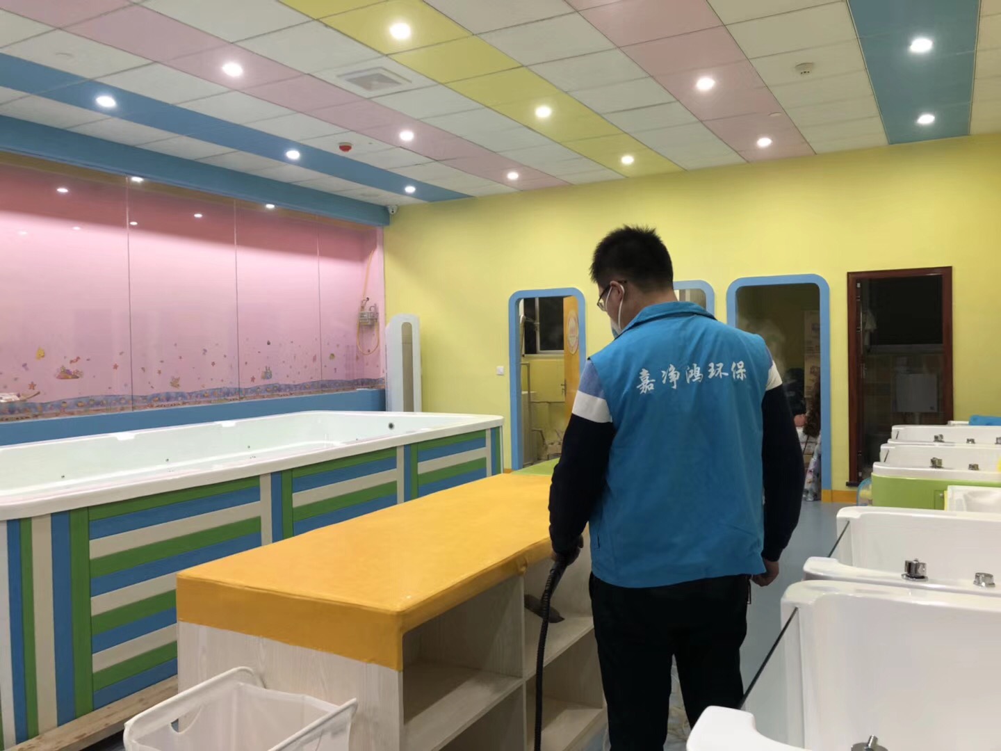 武漢市嘉凈鴻環(huán)?？萍加邢薰? style=